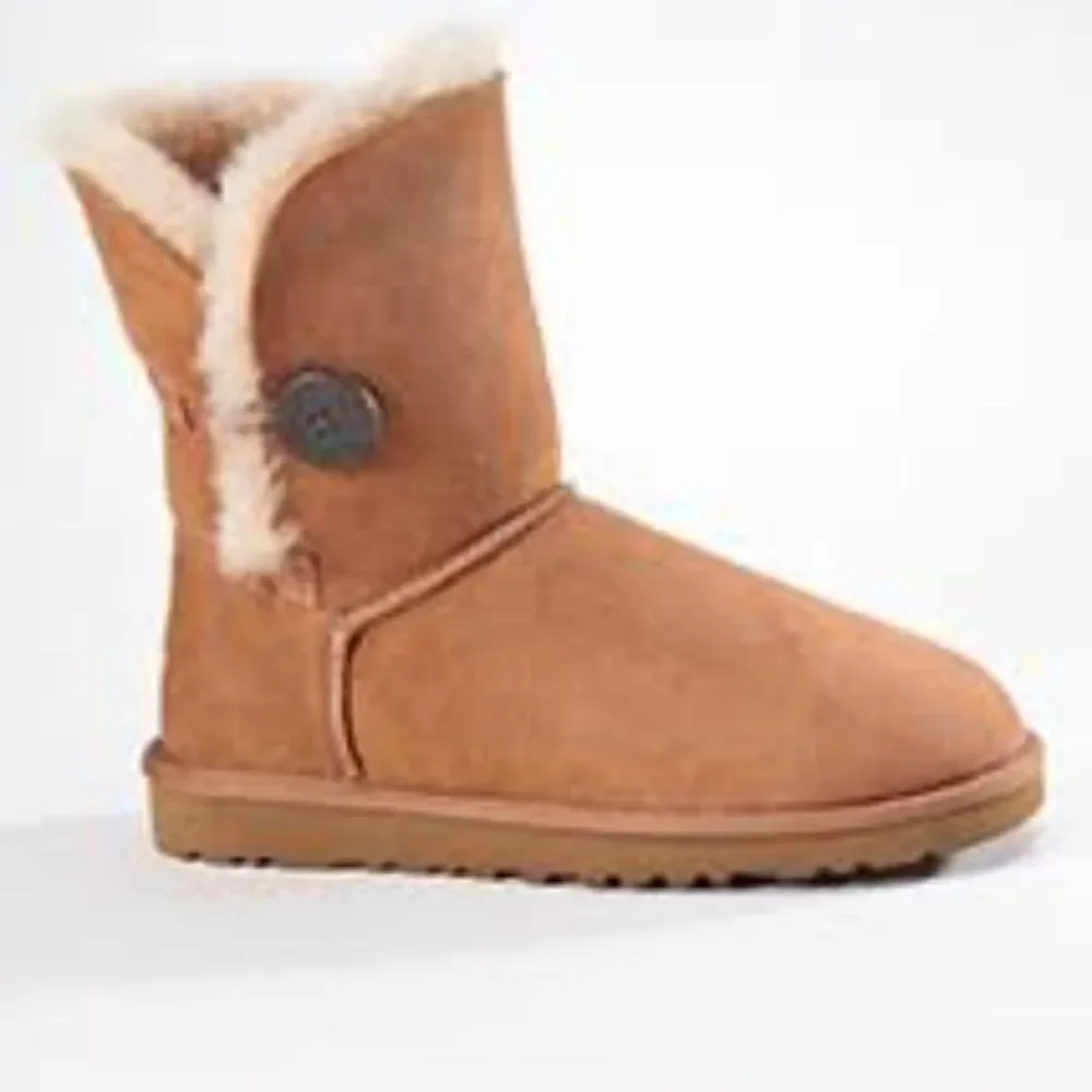 UGG Bailey Button Boots Sz 6
